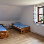 Feriehus Pod Volakovym Kopcem Kameničky